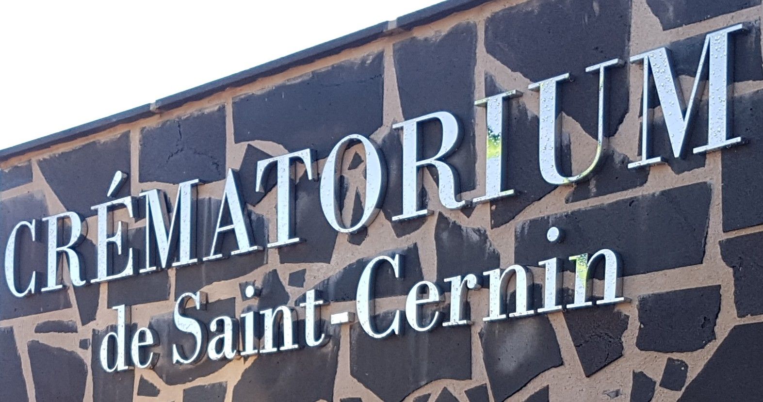 MAIRIE DE SAINT-CERNIN CANTAL - Crématorium